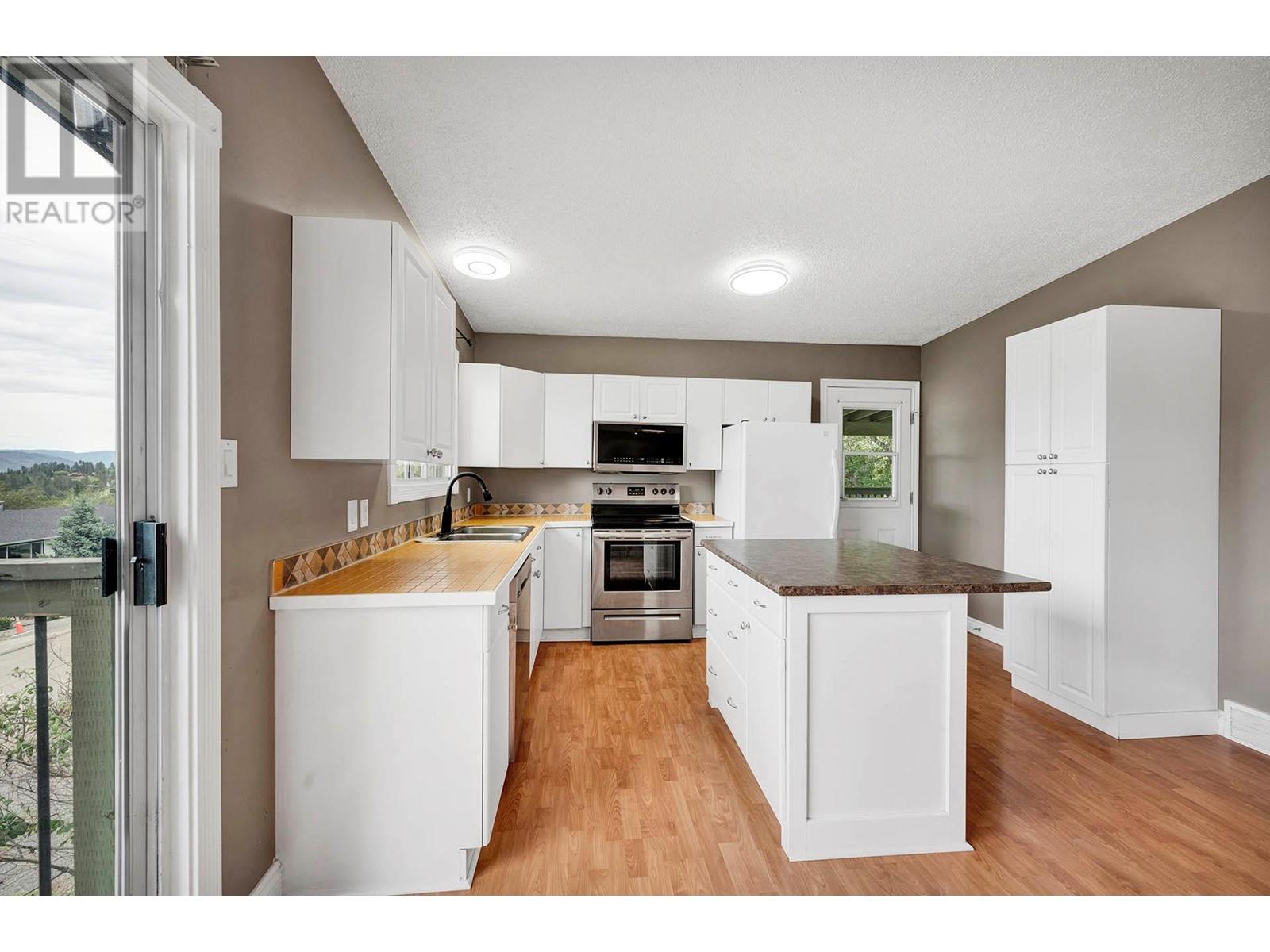 Property at 1297 Belair Drive image 5