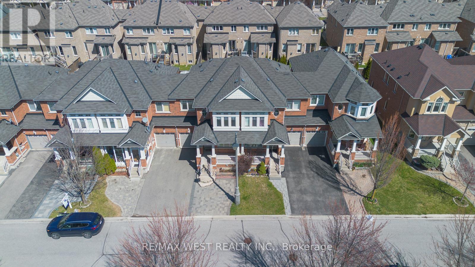 26 Thistle Avenue, Richmond Hill (Jefferson), Ontario  L4E 0B6 - Photo 6 - N12193254