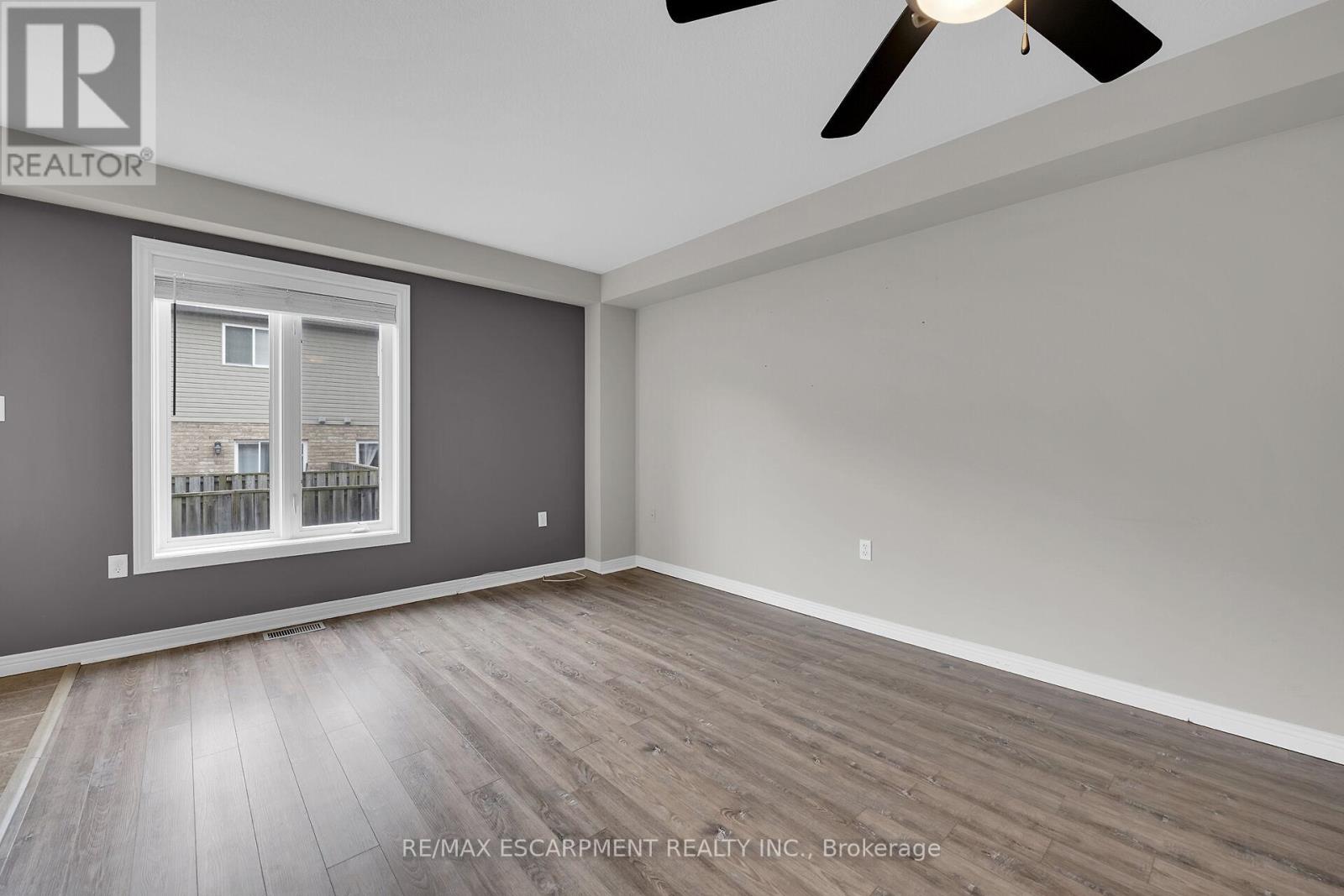 10 Bellflower Boulevard, Hamilton, Ontario  L0R 1P0 - Photo 16 - X12192553