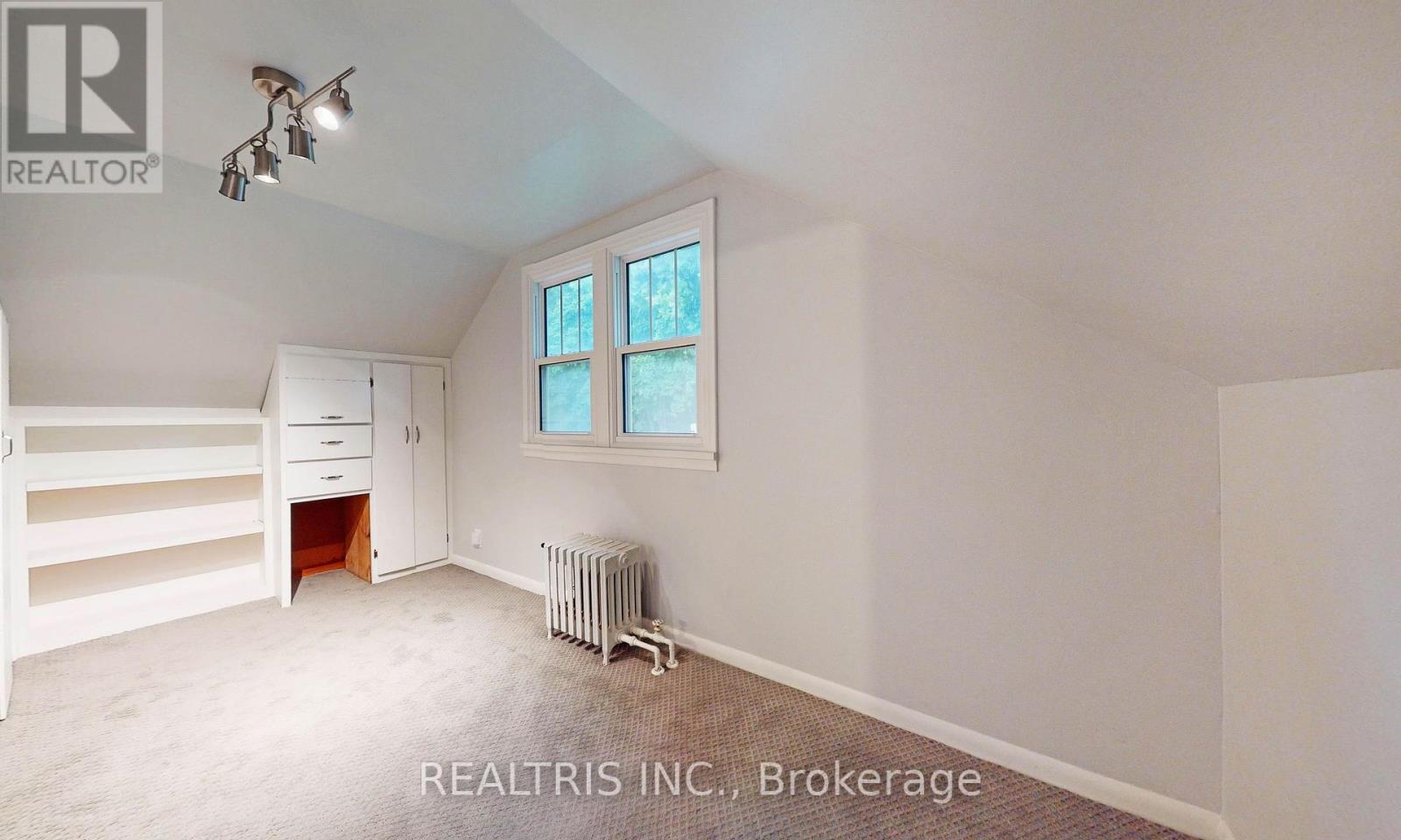 149 Worsley Street, Barrie, Ontario  L4M 1M3 - Photo 36 - S12193204