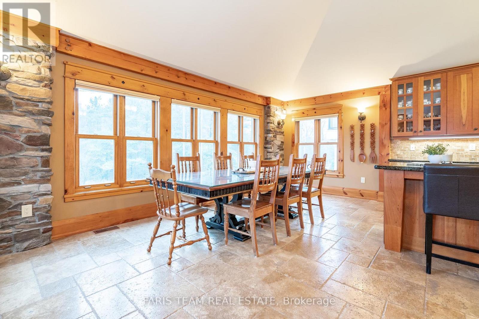 805 Eastdale Drive, Wasaga Beach, Ontario  L9Z 2R5 - Photo 12 - S12193286