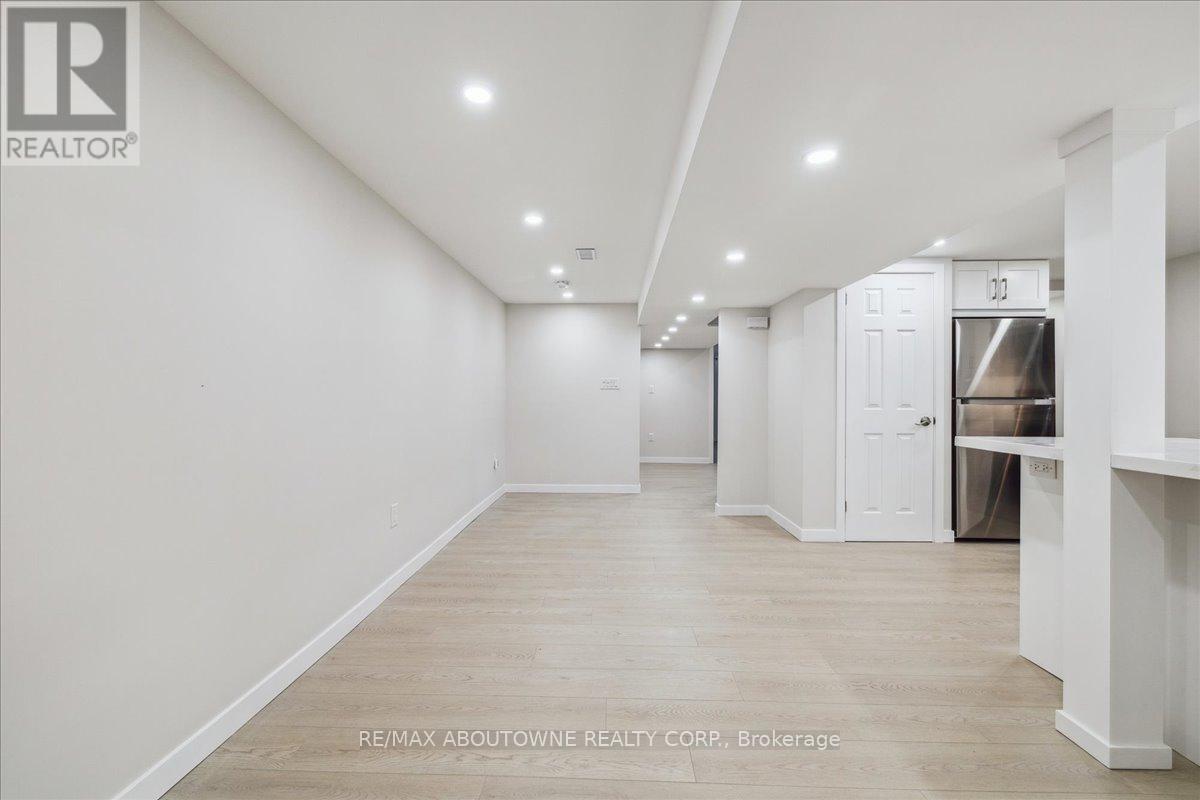 7 Dianne Drive, St. Catharines, Ontario  L2P 3R7 - Photo 7 - X12183838
