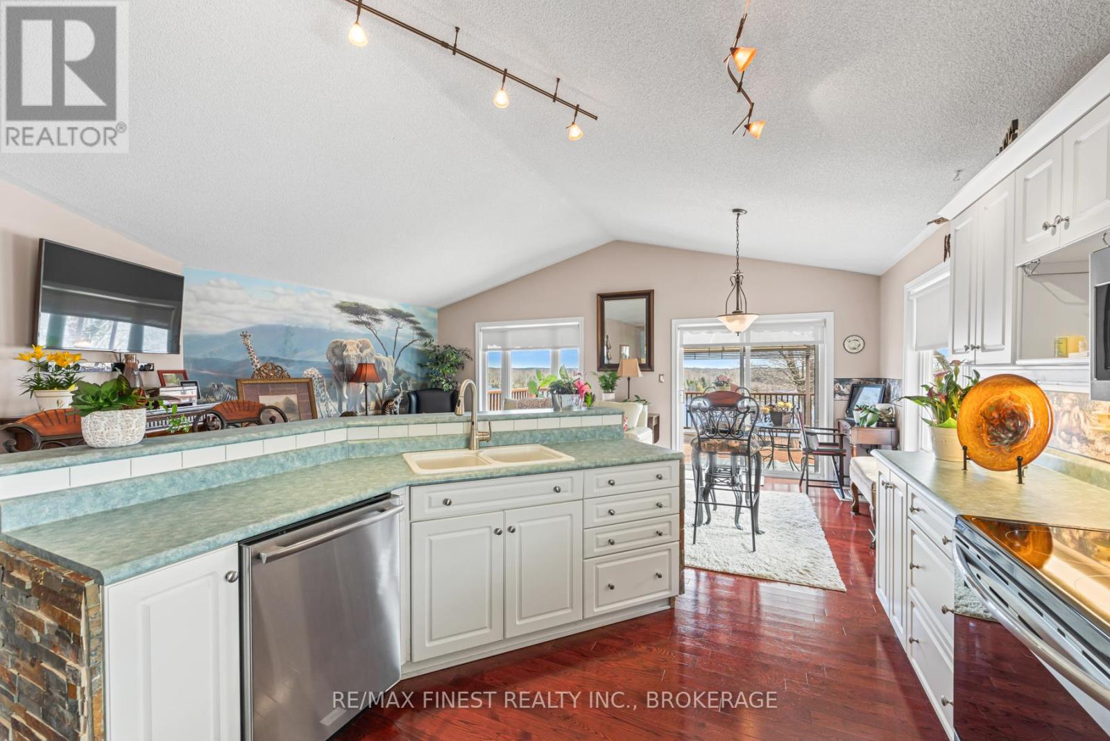 4522 Sills Bay Road, Frontenac, Ontario  K0H 2T0 - Photo 15 - X12193199