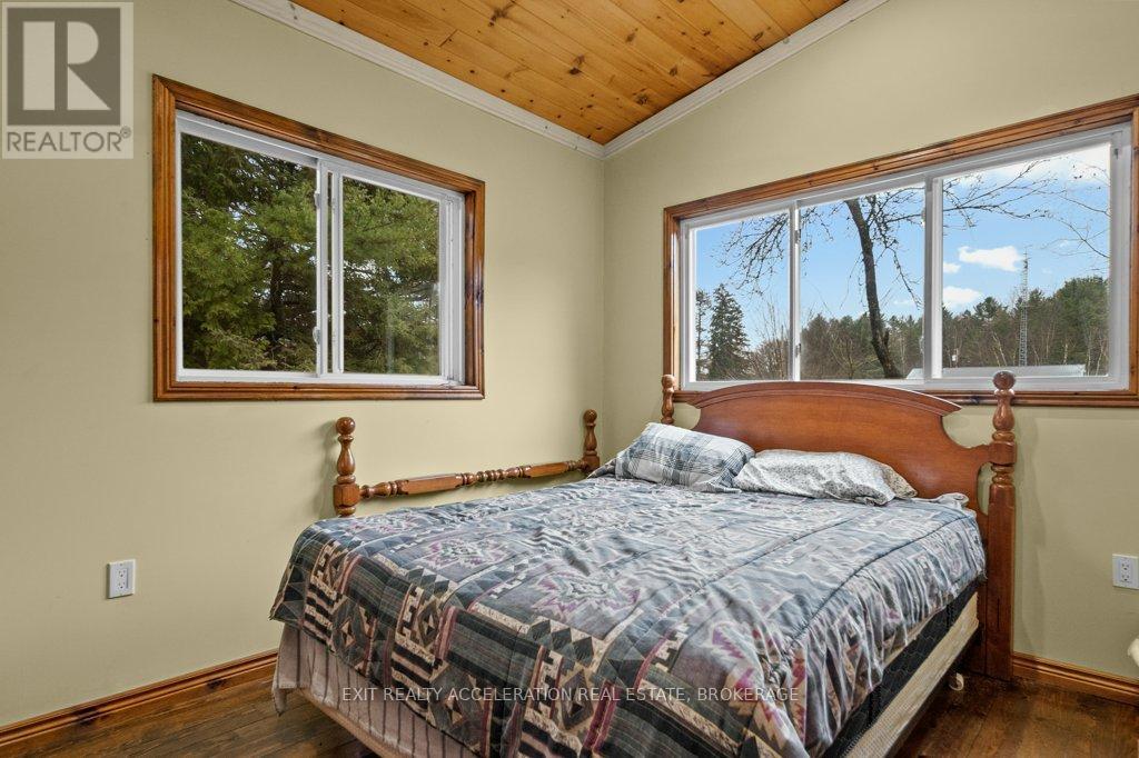 14 West Park Lane, Addington Highlands, Ontario  K0H 2G0 - Photo 22 - X12193248