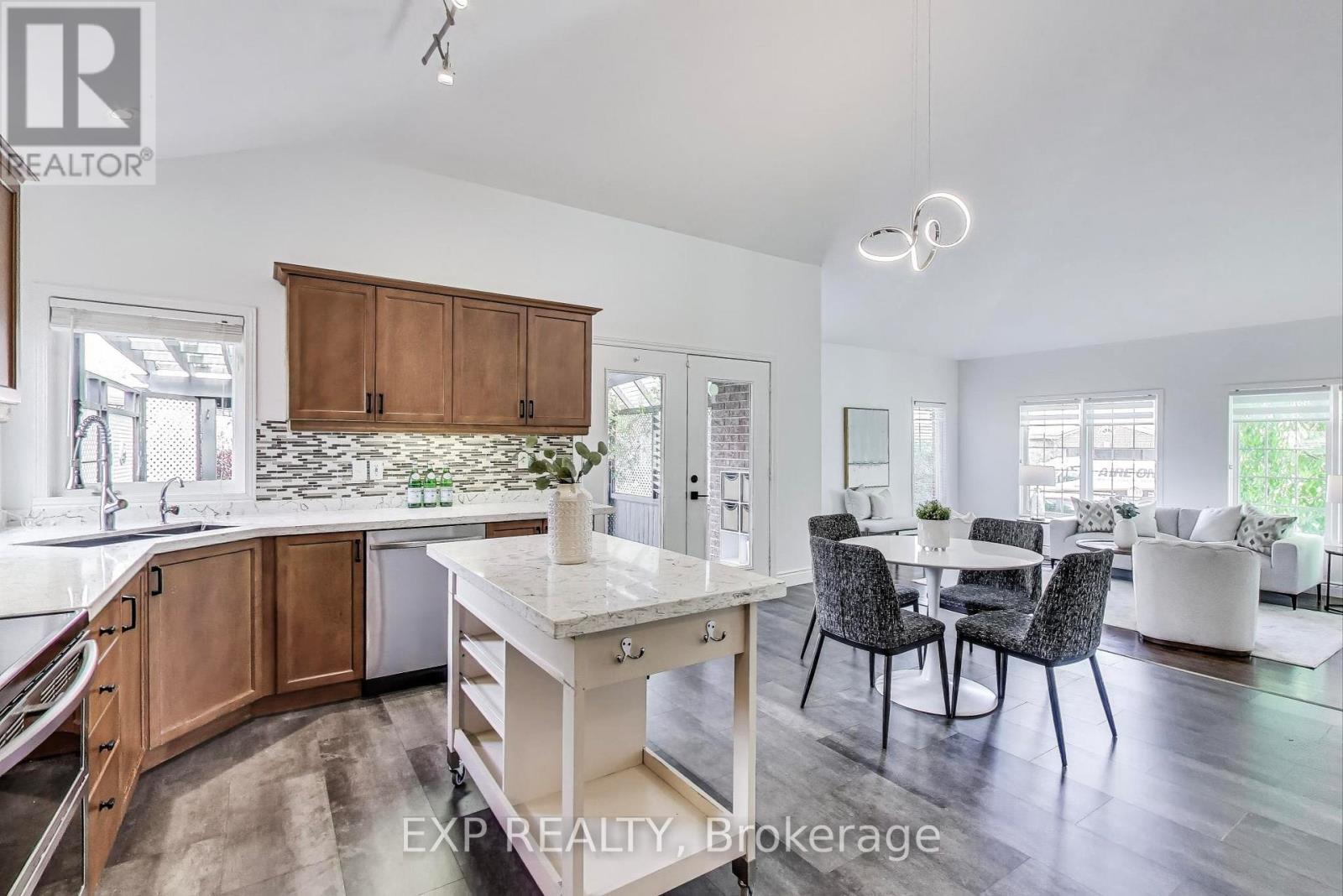 570 New Bedford Drive, Waterloo, Ontario  N2K 4M7 - Photo 12 - X12192681
