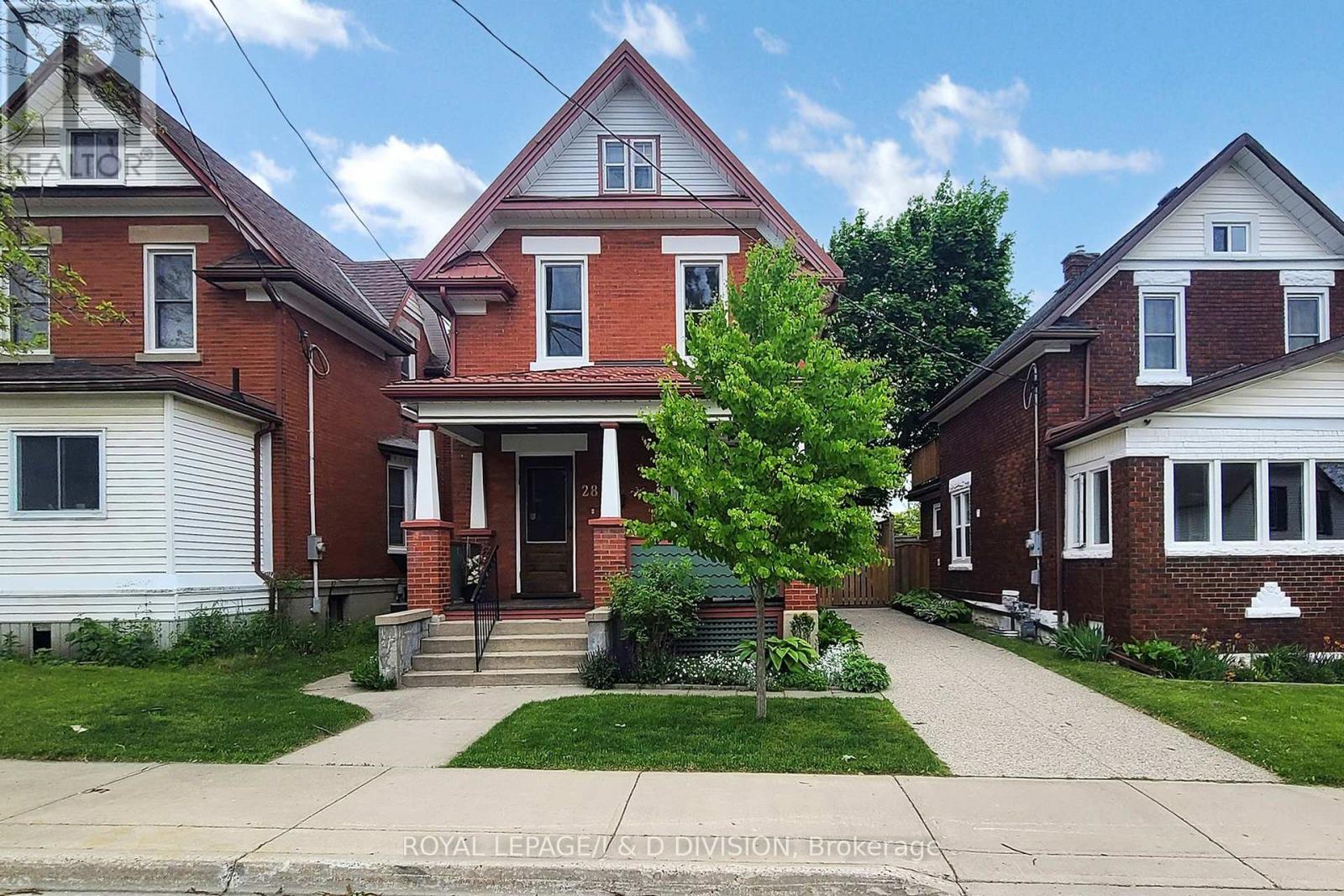 28 HENRY STREET, Kitchener, Ontario