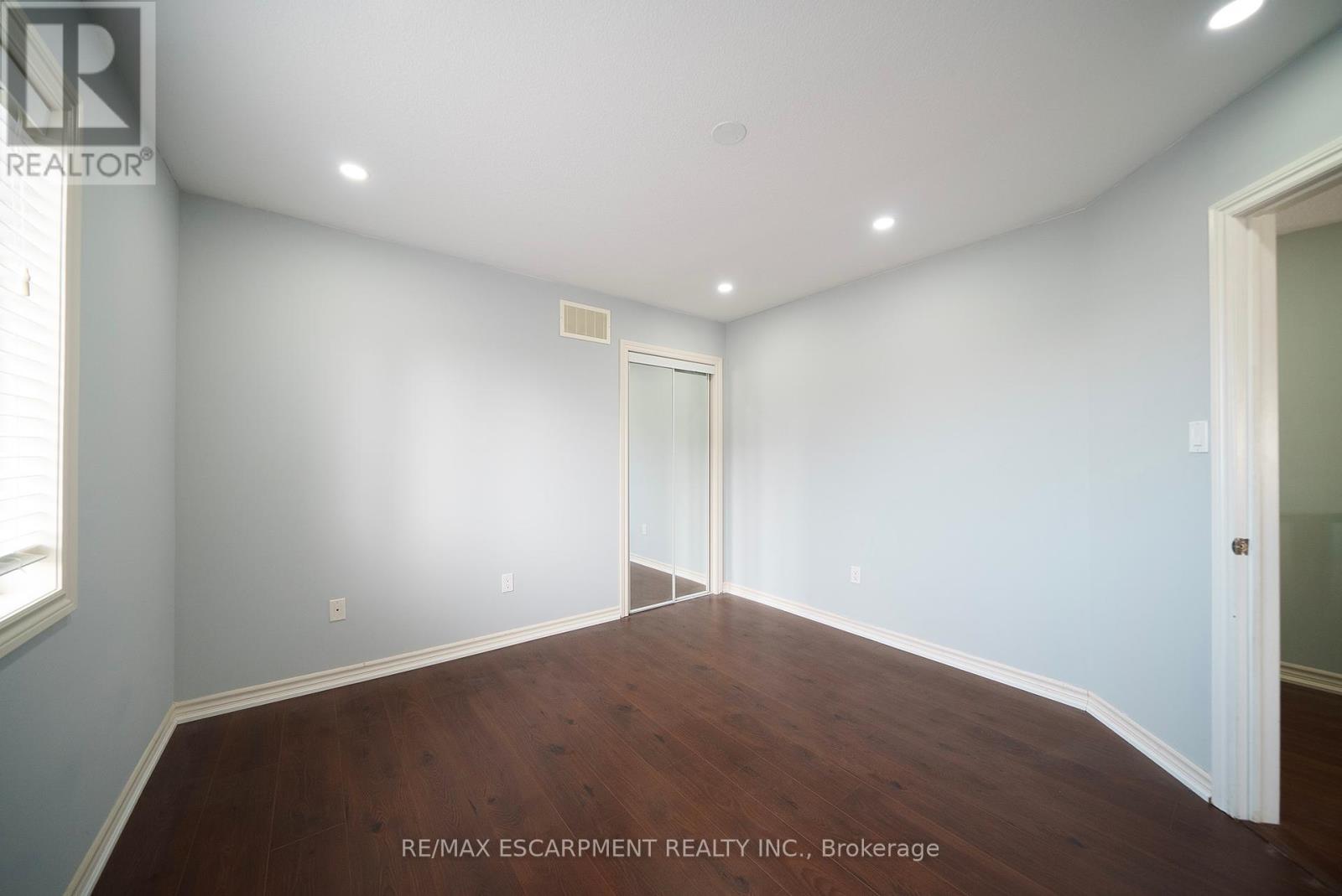 306 Blackburn Drive, Brantford, Ontario  N3T 0G1 - Photo 31 - X12192742