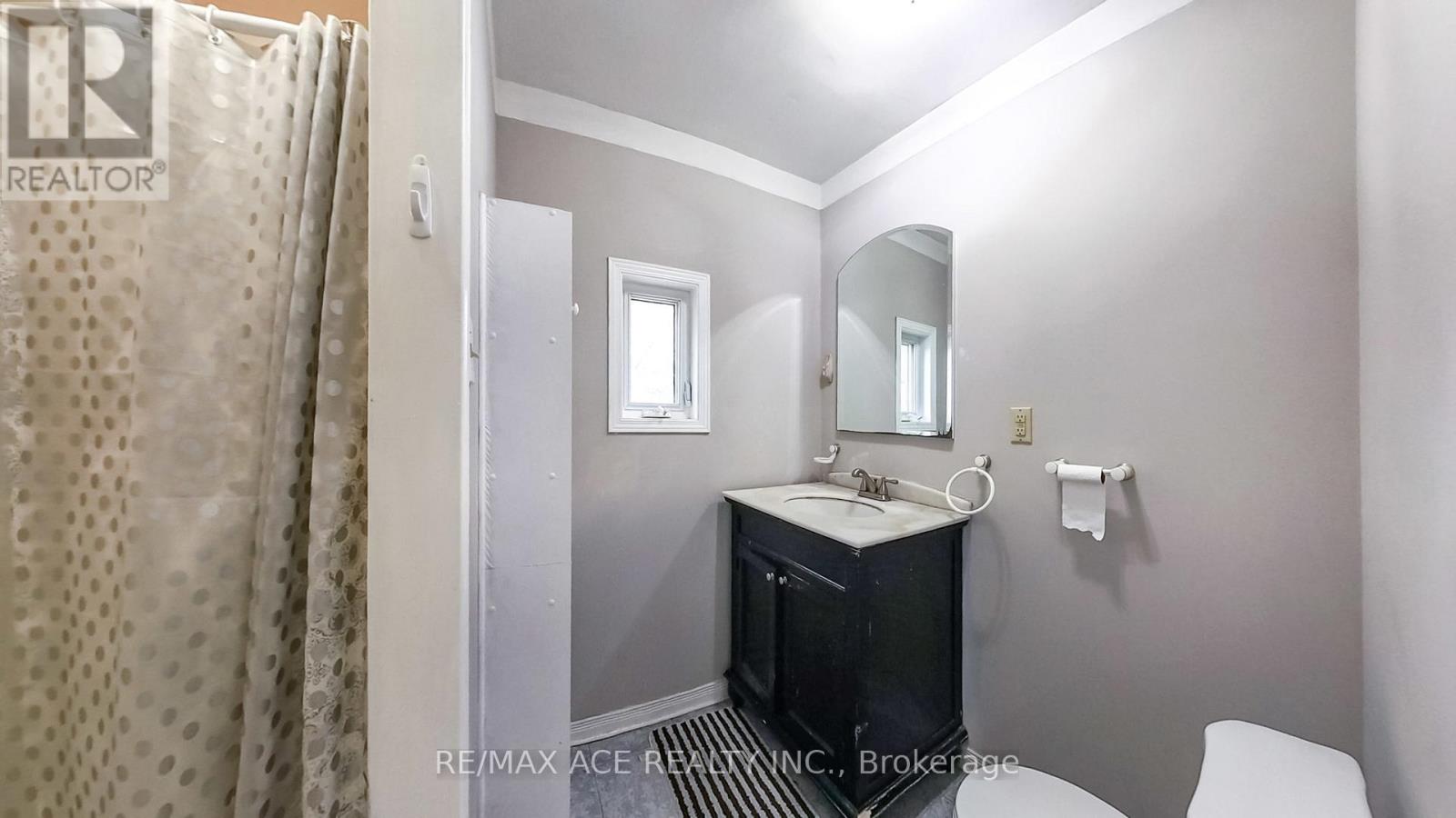 114 Royal Avenue, Hamilton (Ainslie Wood), Ontario  L8S 2C5 - Photo 22 - X12192764