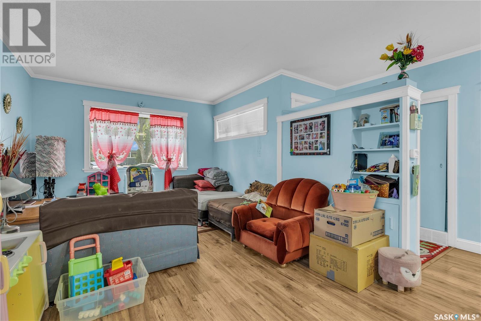 Property at 1023 OSLER STREET image 4