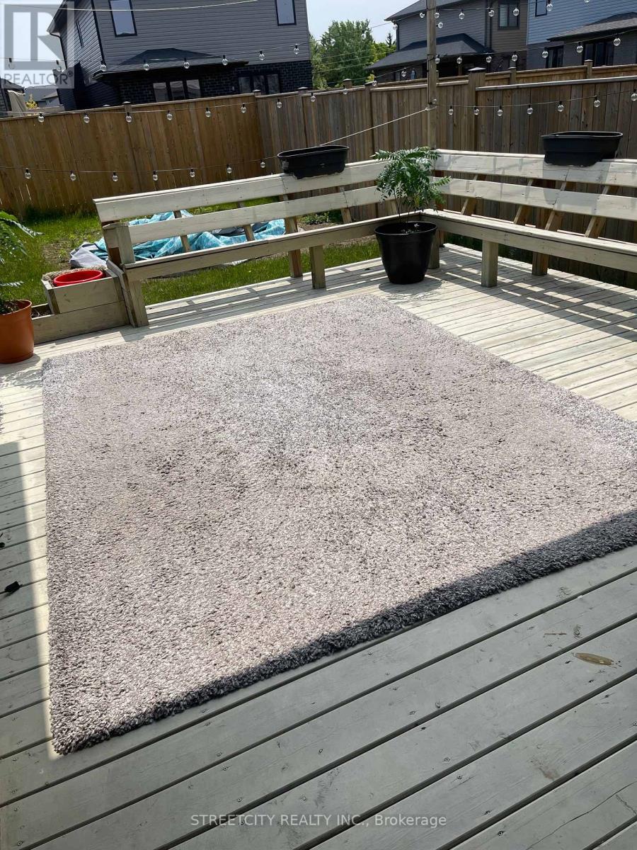 1754 Henrica Avenue S, London North, Ontario  N6G 0Y2 - Photo 37 - X12193408
