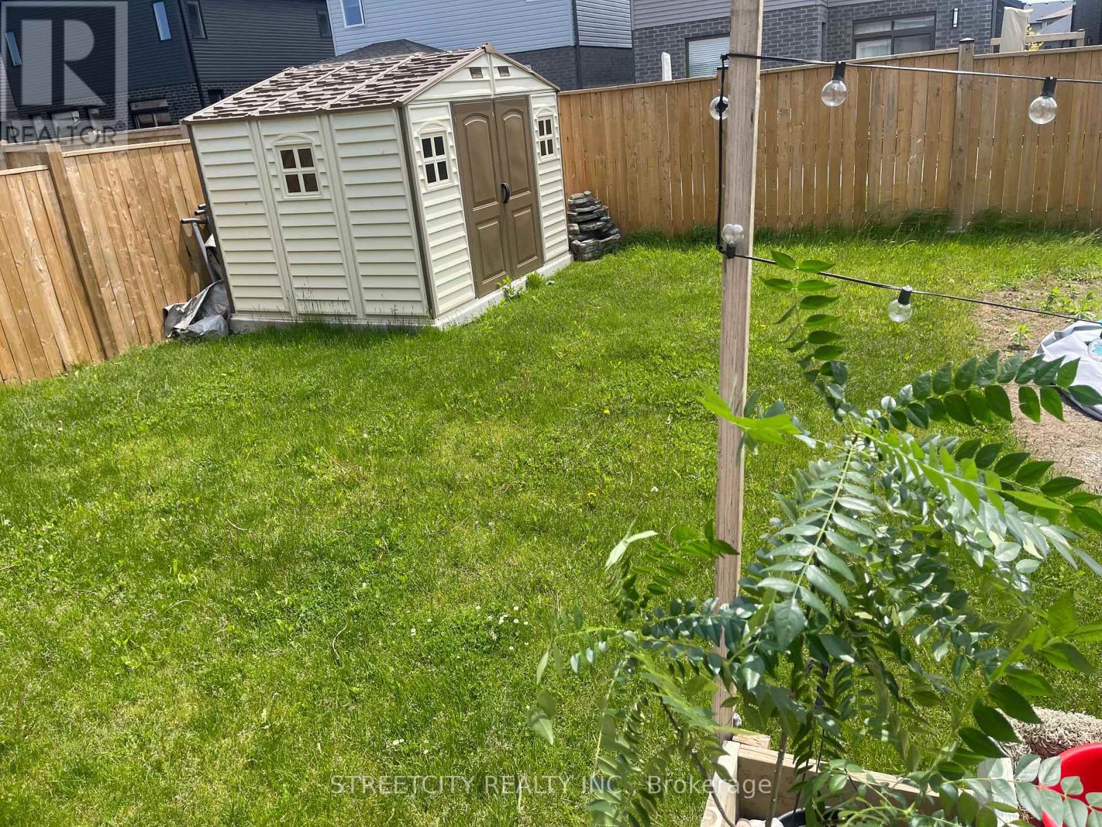 1754 Henrica Avenue S, London North, Ontario  N6G 0Y2 - Photo 38 - X12193408