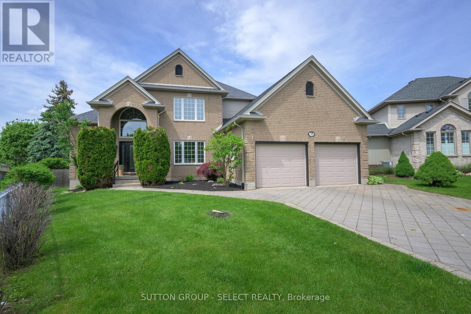 38 MORAINE WALK, London North, Ontario