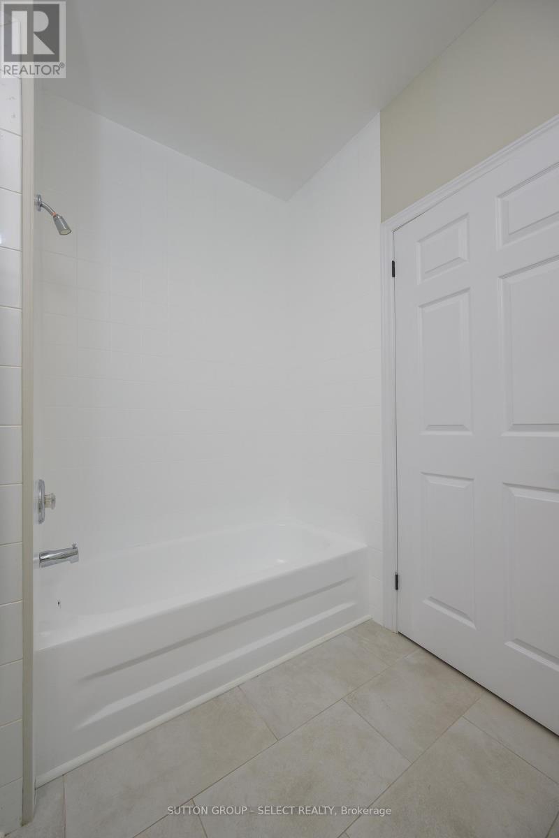 38 Moraine Walk, London North, Ontario  N6G 4Y8 - Photo 23 - X12193463