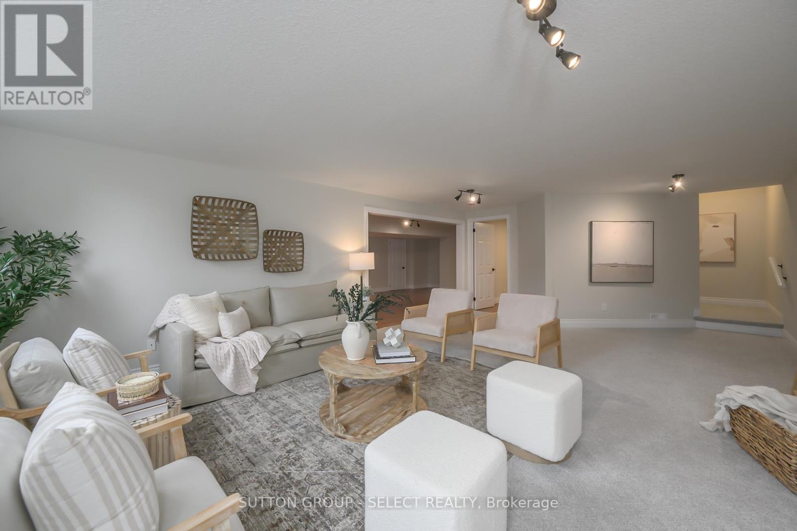 38 Moraine Walk, London North, Ontario  N6G 4Y8 - Photo 39 - X12193463
