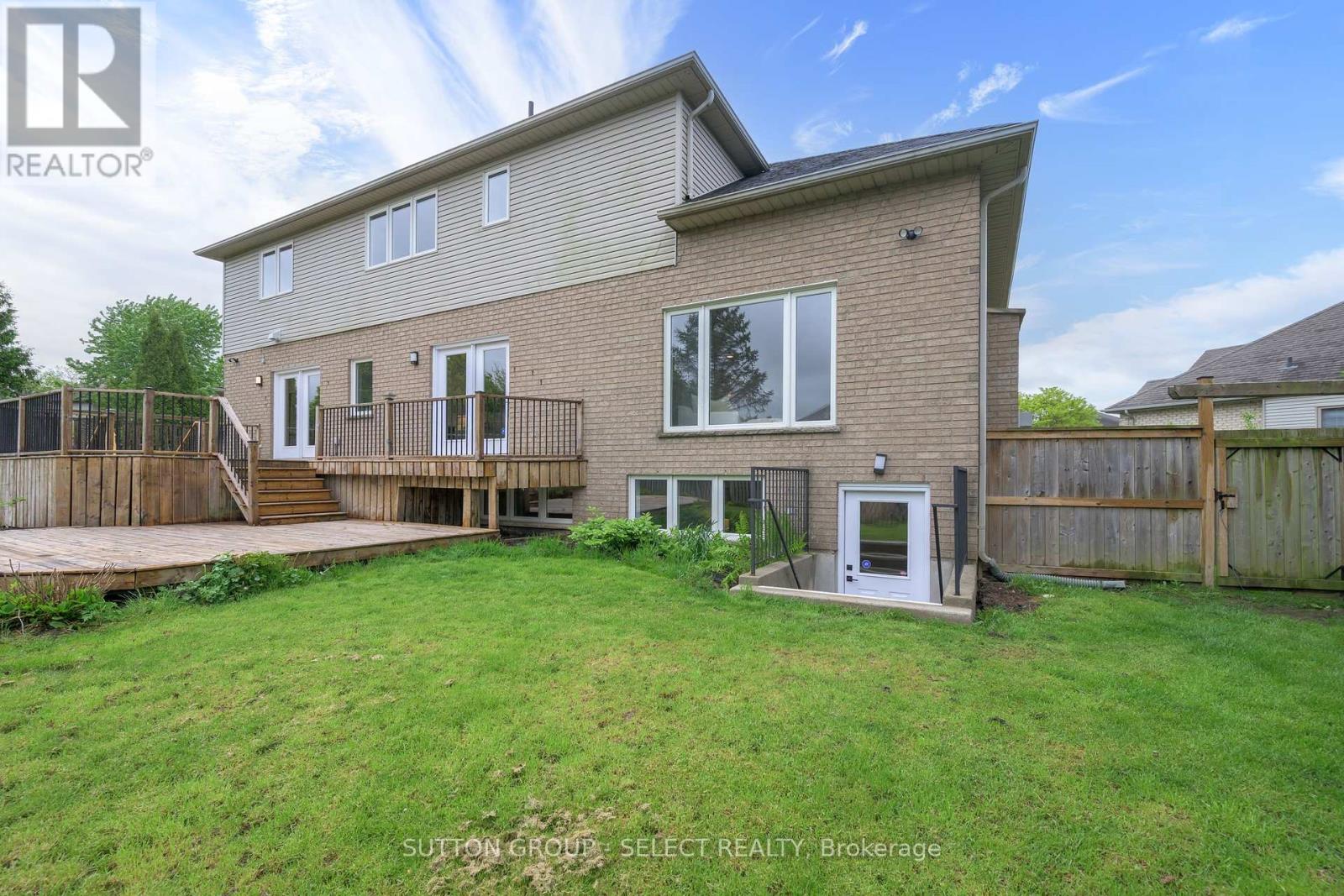 38 Moraine Walk, London North, Ontario  N6G 4Y8 - Photo 45 - X12193463