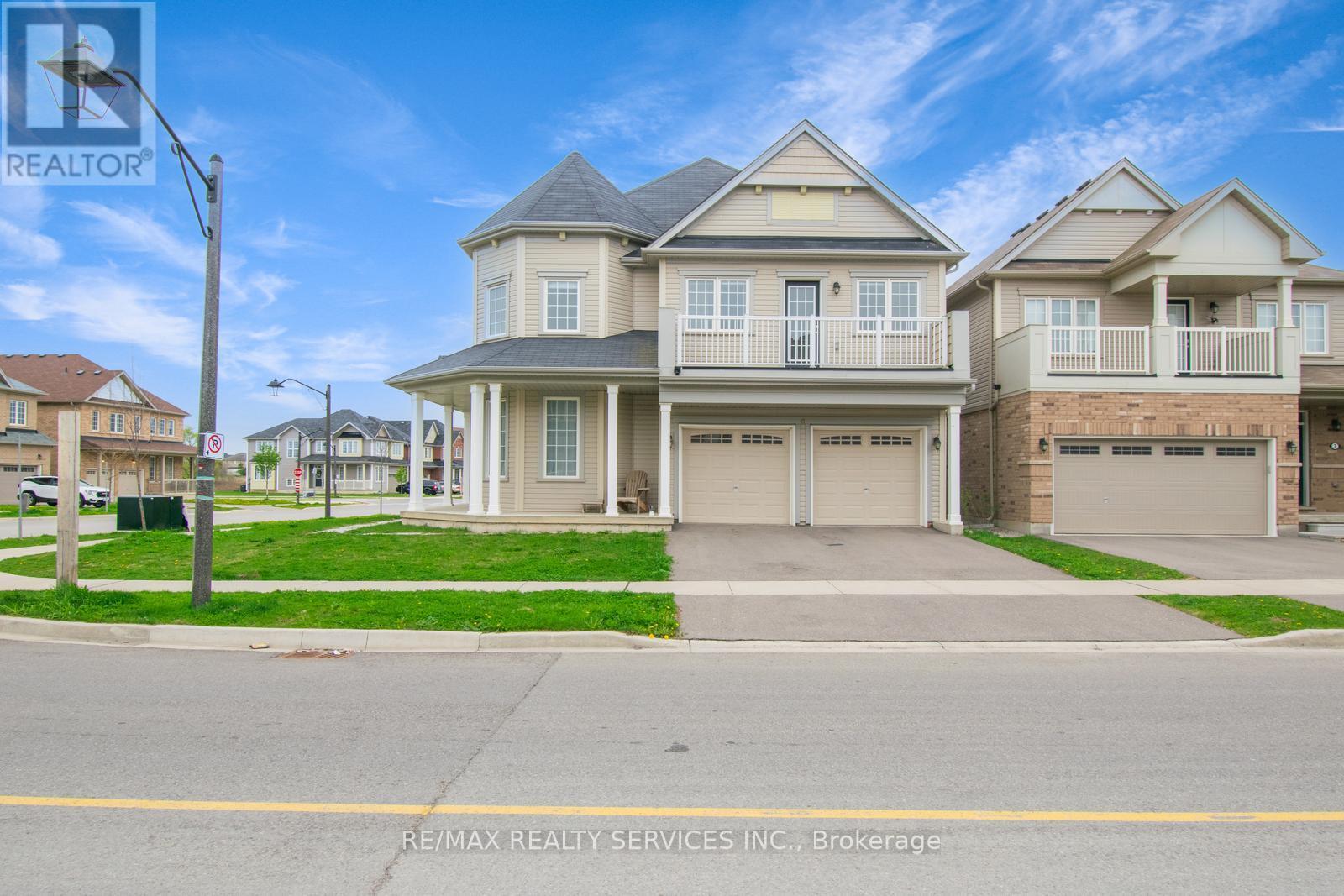 Property at 1 MUNRO CIRCLE image 1