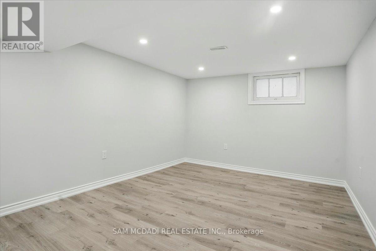 1414 Fisher Avenue, Burlington, Ontario  L7P 2L6 - Photo 32 - W12193172