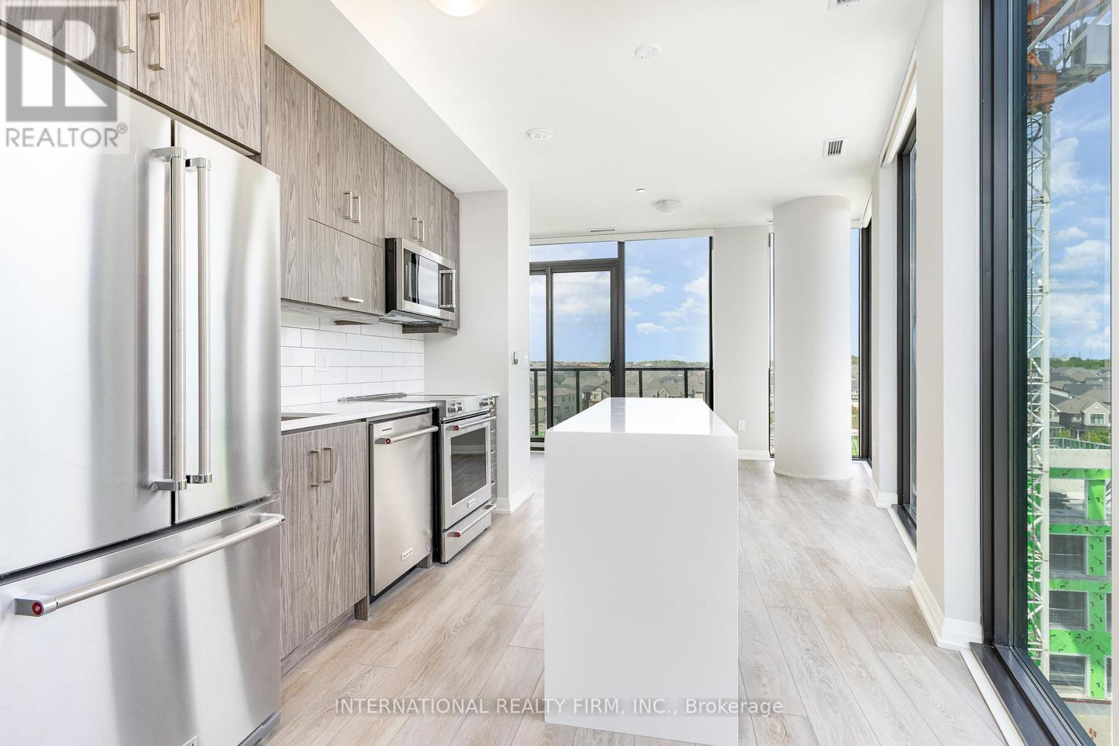 616 - 3006 William Cutmore Boulevard, Oakville, Ontario  L6H 8A4 - Photo 6 - W12193264