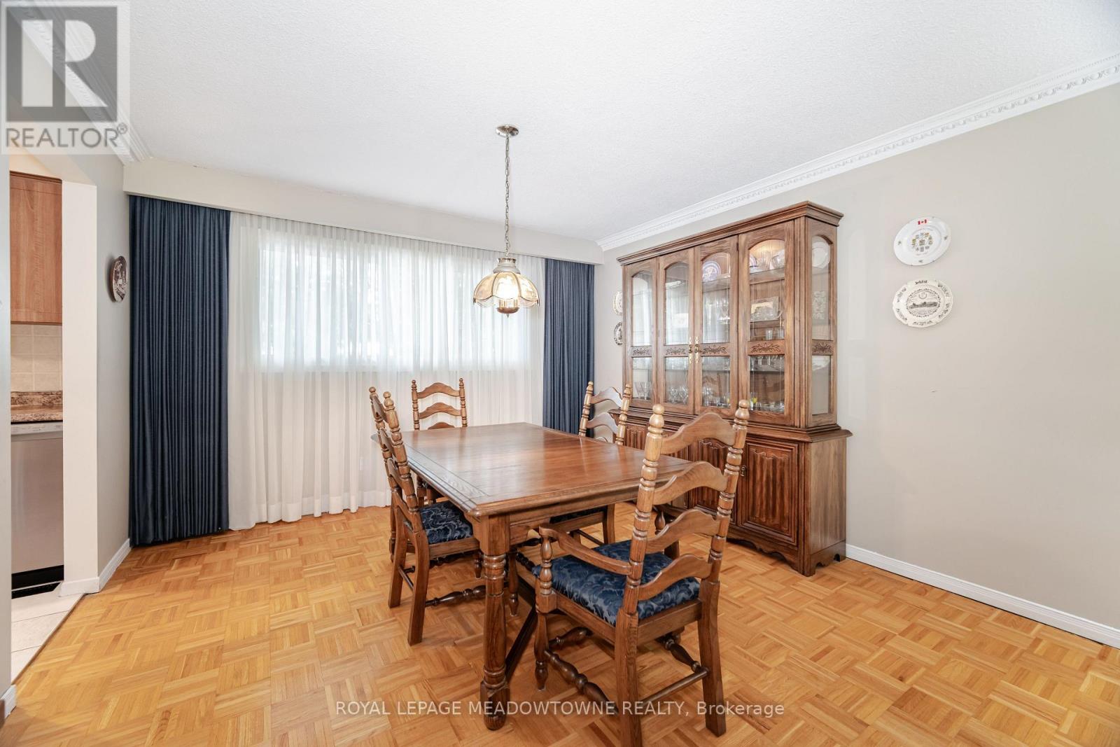 2530 Windwood Drive, Mississauga (Meadowvale), Ontario  L5N 2A9 - Photo 13 - W12193272