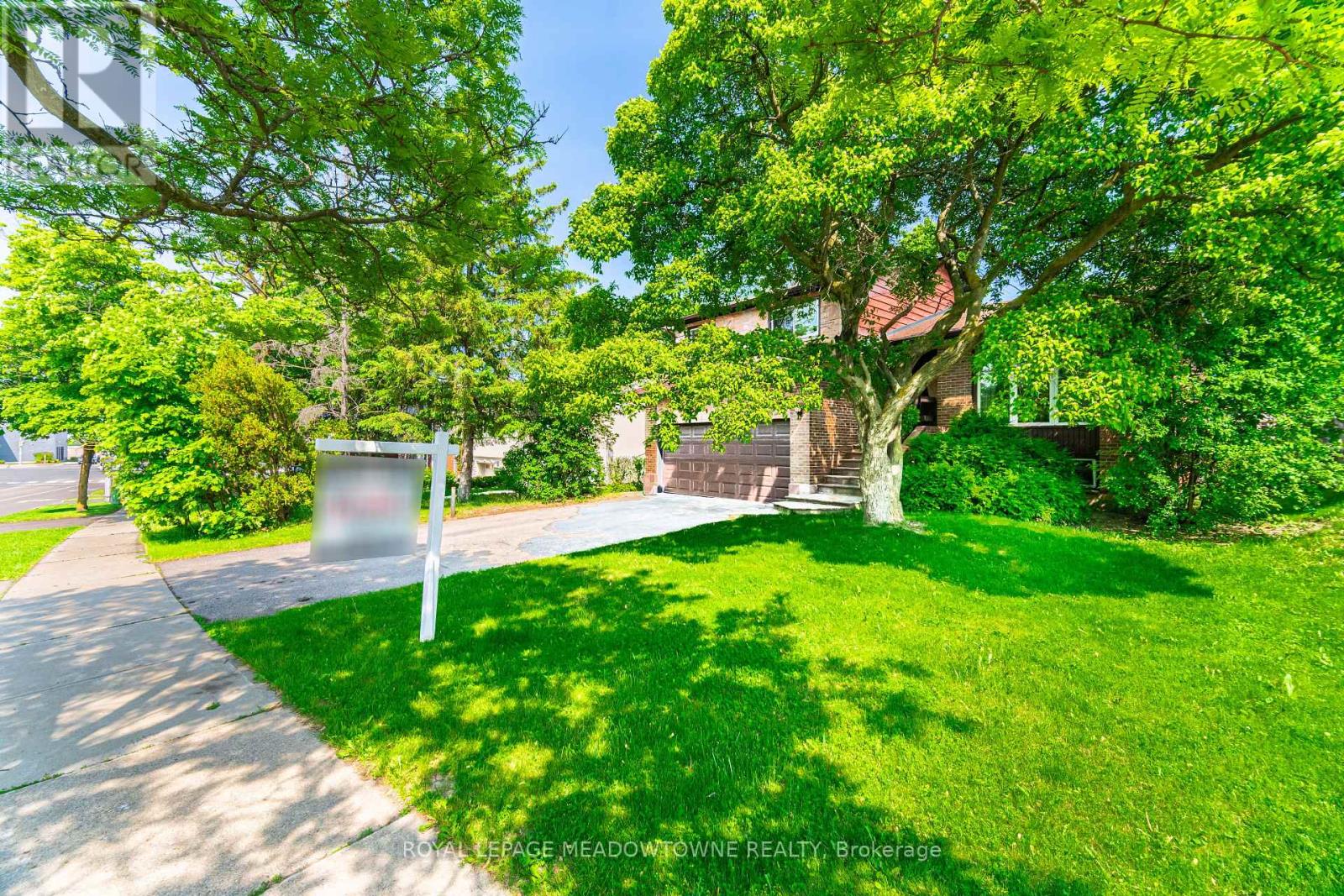 2530 Windwood Drive, Mississauga (Meadowvale), Ontario  L5N 2A9 - Photo 4 - W12193272