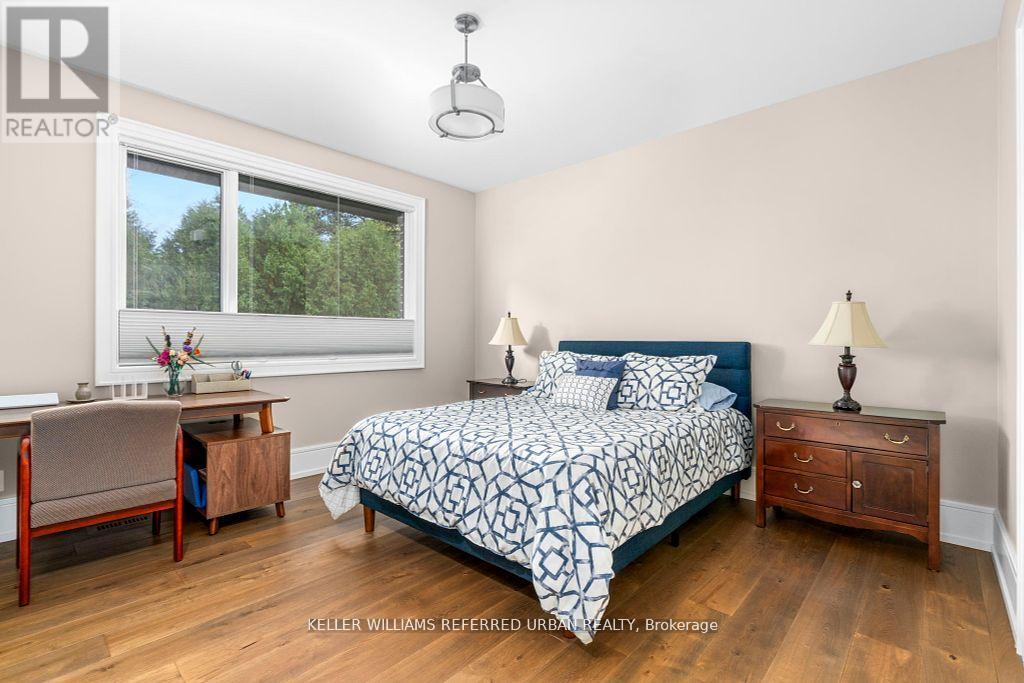 18 Plumbstead Court, Toronto (Princess-Rosethorn), Ontario  M9A 1V5 - Photo 36 - W12193293