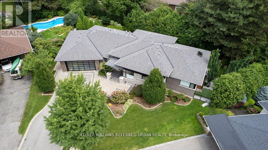 Property at 18 PLUMBSTEAD COURT image 4