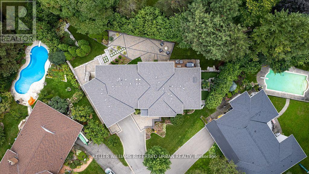 Property at 18 PLUMBSTEAD COURT image 5