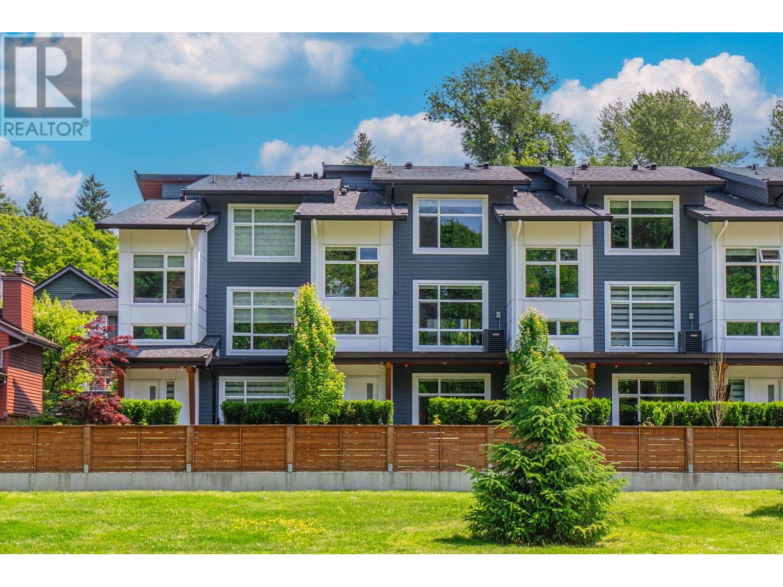 11 933 PREMIER STREET, North Vancouver, British Columbia
