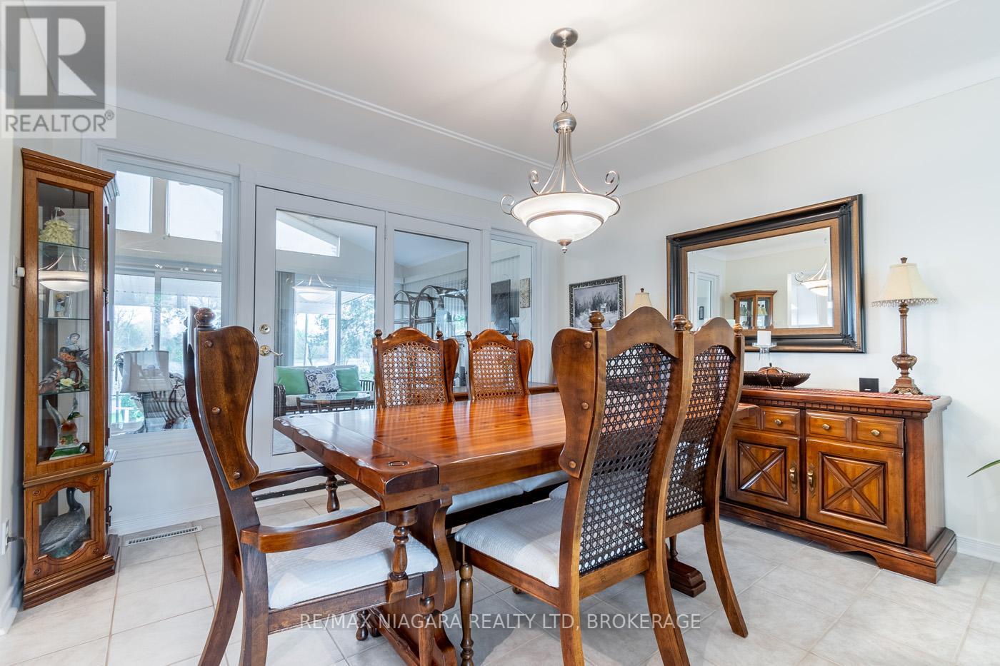 48 Lockview Crescent, St. Catharines (Bunting/linwell), Ontario  L2M 2T3 - Photo 16 - X12193310
