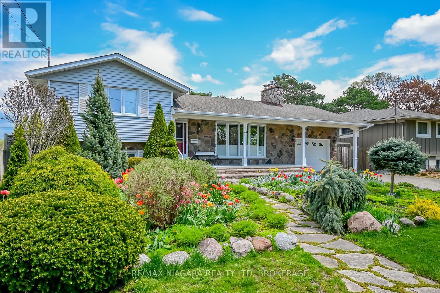 48 Lockview Crescent, St. Catharines, Ontario  L2M 2T3 - Photo 2 - X12193310