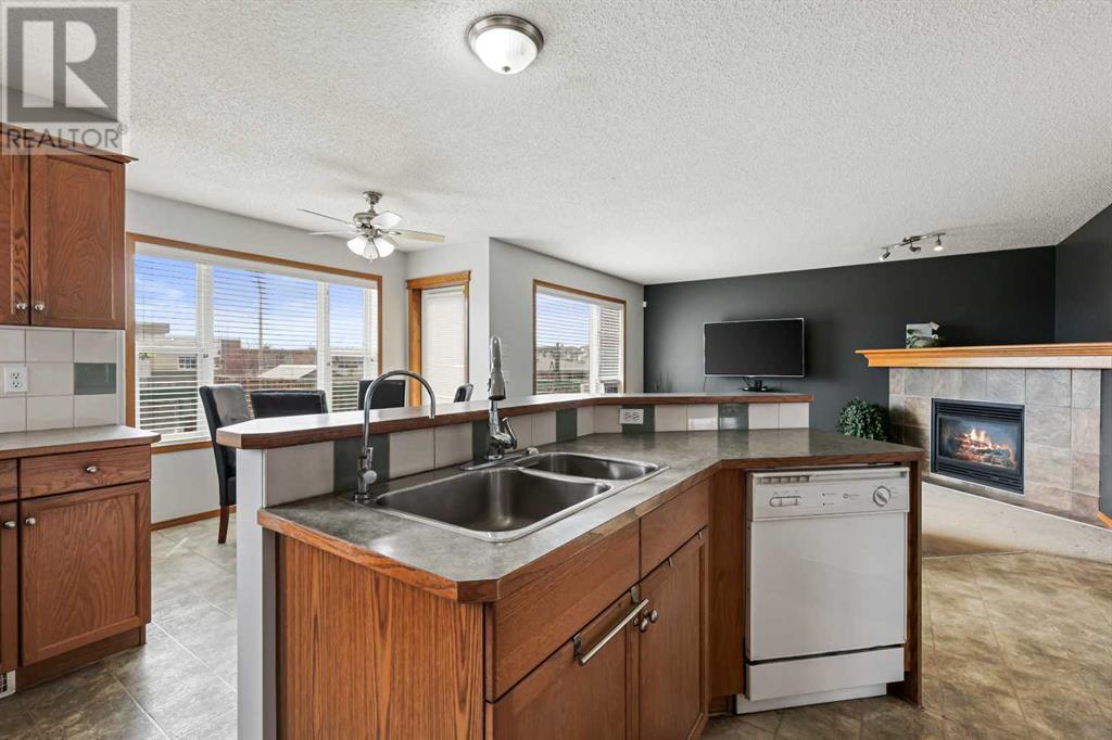 Property at 148 Martha's Meadow Close NE image 5