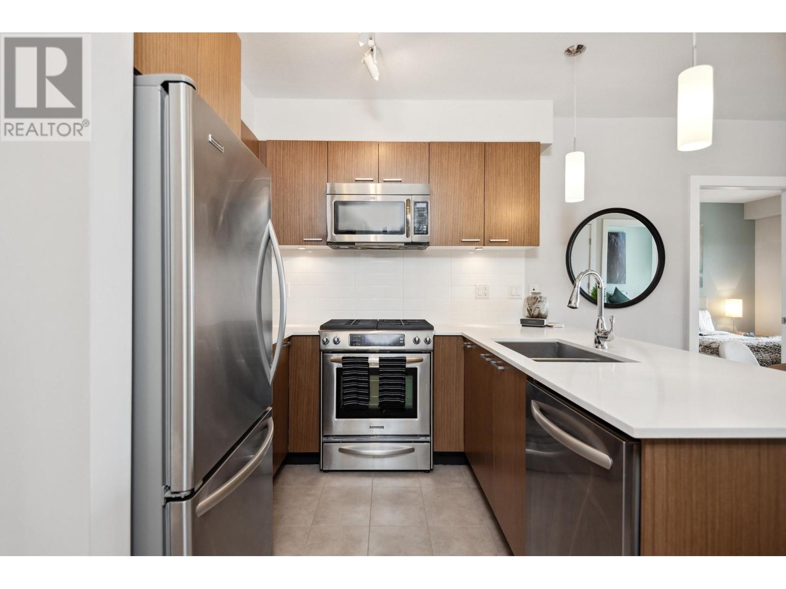 306 1330 Marine Drive, North Vancouver, British Columbia  V7P 1T4 - Photo 11 - R3010709