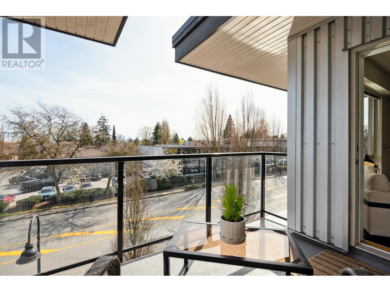306 1330 Marine Drive, North Vancouver, British Columbia  V7P 1T4 - Photo 24 - R3010709