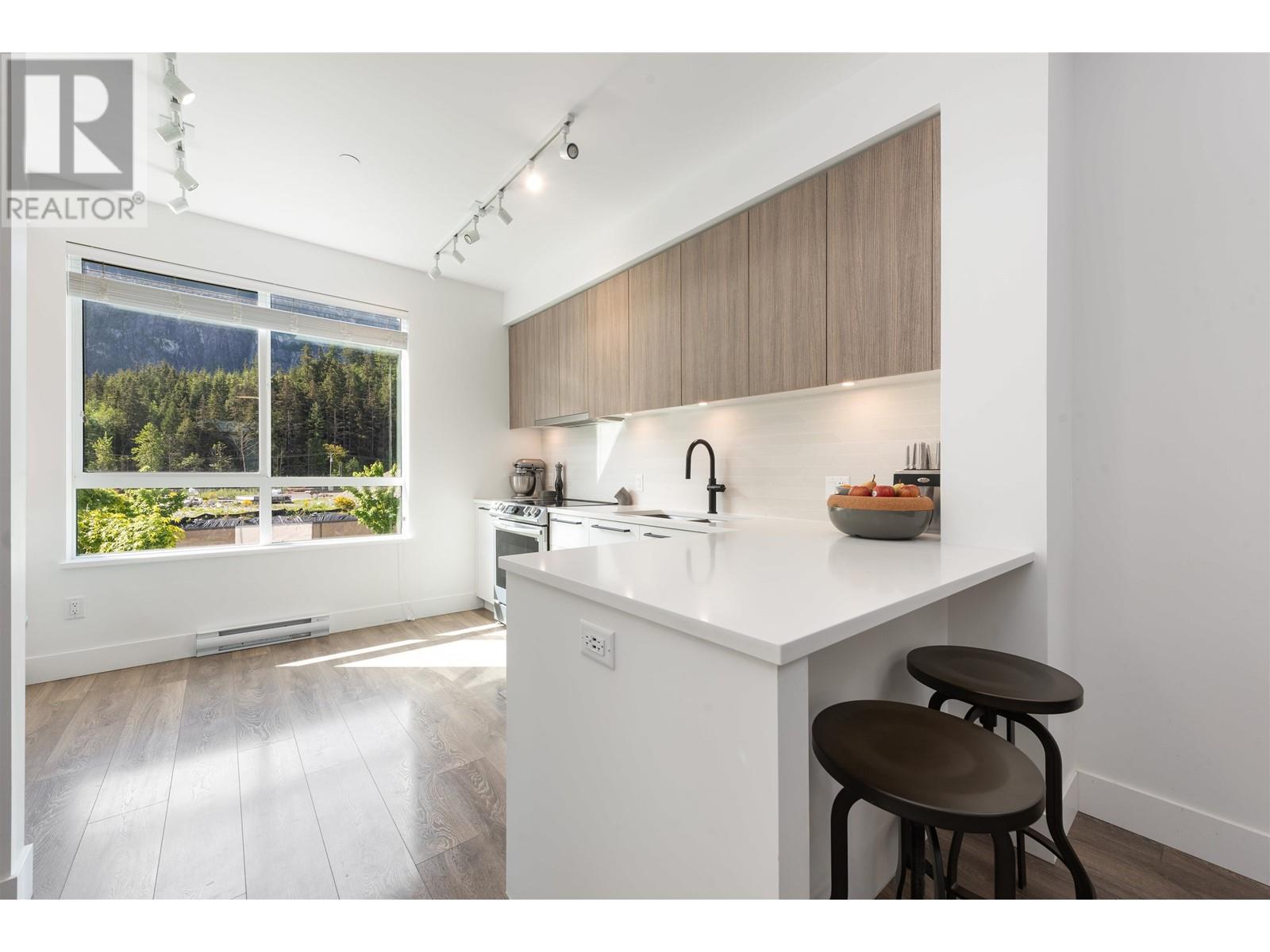 1324 Halyard Place, Squamish, British Columbia  V8B 2A1 - Photo 6 - R3010764