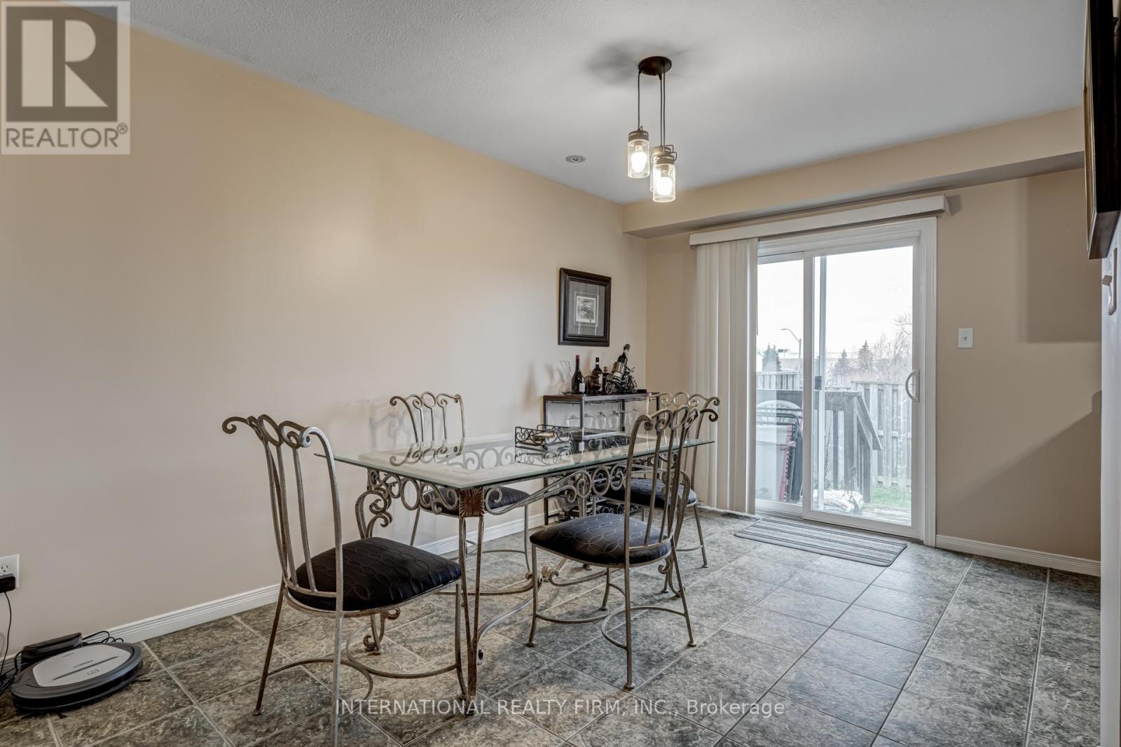 47 - 7 Southside Place, Hamilton (Mountview), Ontario  L9C 7W6 - Photo 10 - X12192959