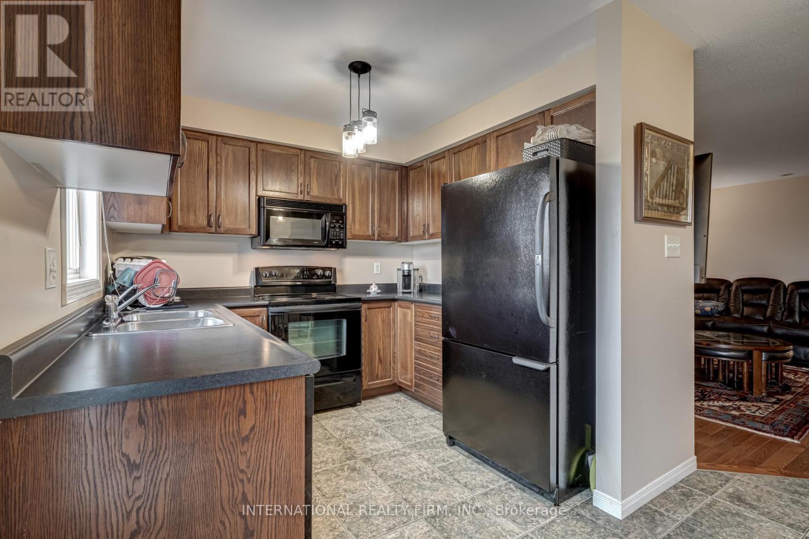47 - 7 Southside Place, Hamilton (Mountview), Ontario  L9C 7W6 - Photo 9 - X12192959