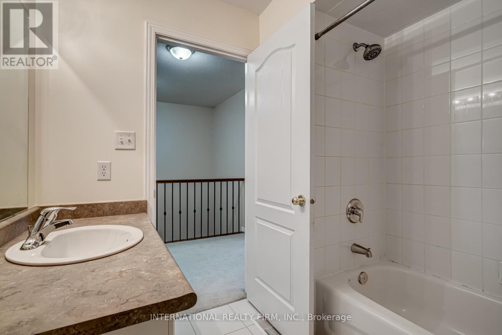 47 - 7 Southside Place, Hamilton (Mountview), Ontario  L9C 7W6 - Photo 24 - X12192959