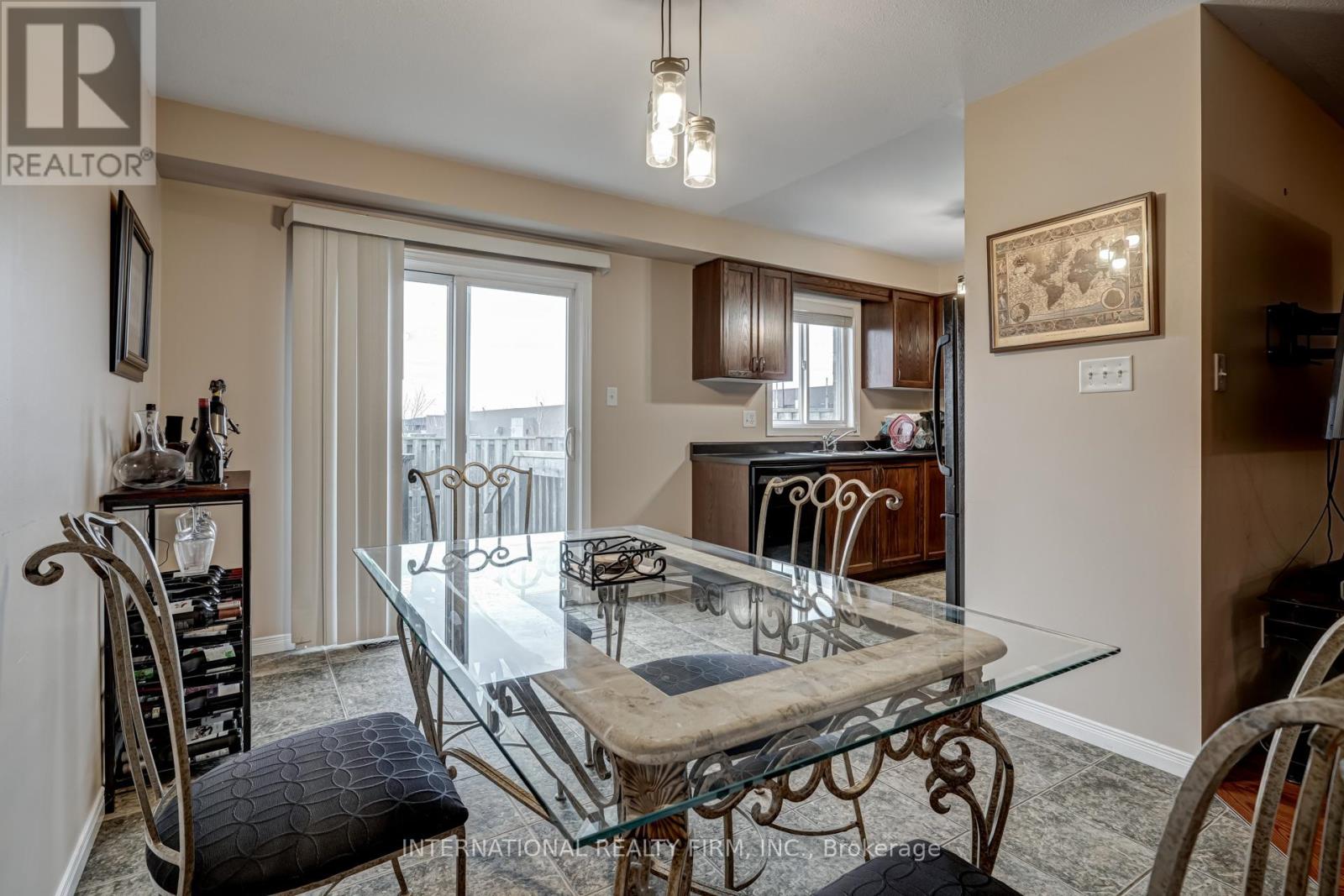 47 - 7 Southside Place, Hamilton (Mountview), Ontario  L9C 7W6 - Photo 11 - X12192959