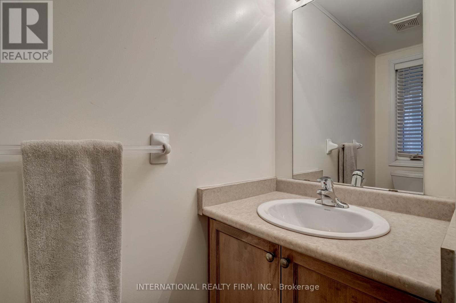 47 - 7 Southside Place, Hamilton (Mountview), Ontario  L9C 7W6 - Photo 7 - X12192959