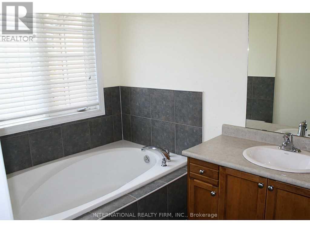 47 - 7 Southside Place, Hamilton (Mountview), Ontario  L9C 7W6 - Photo 20 - X12192959