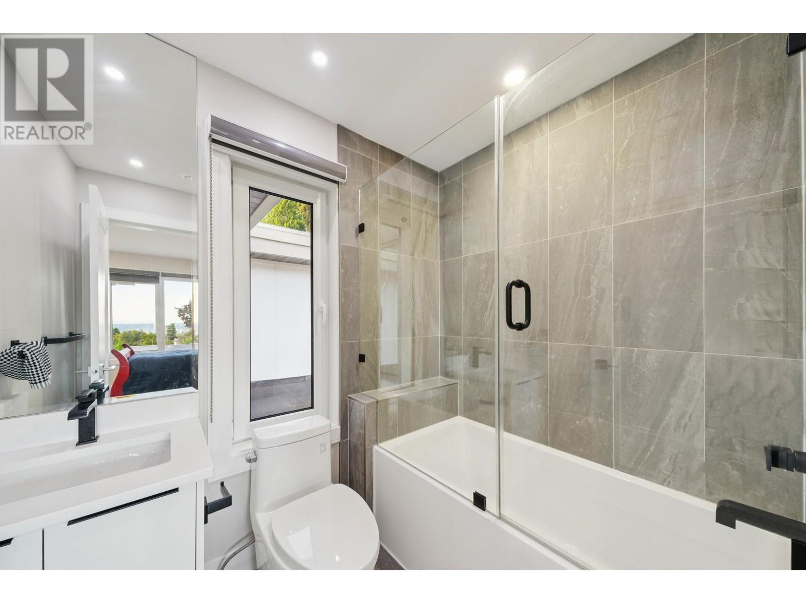 3980 Norwood Avenue, North Vancouver, British Columbia  V7N 3R3 - Photo 32 - R3010719