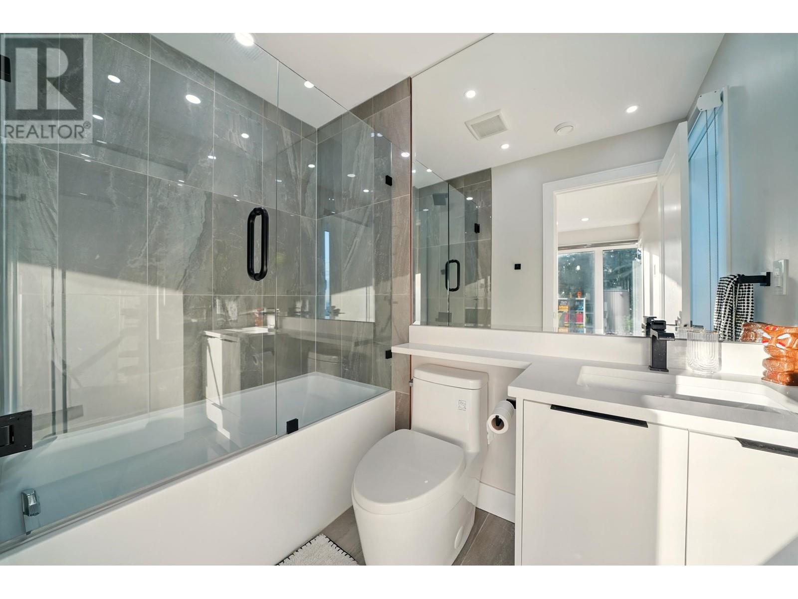 3980 Norwood Avenue, North Vancouver, British Columbia  V7N 3R3 - Photo 34 - R3010719