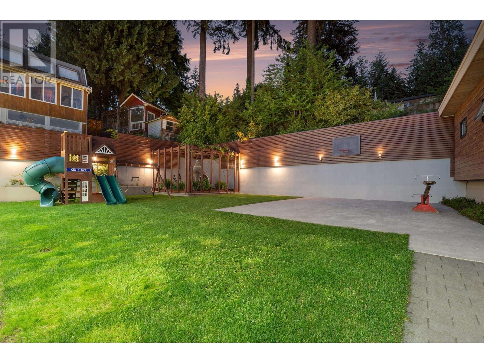 3980 Norwood Avenue, North Vancouver, British Columbia  V7N 3R3 - Photo 39 - R3010719