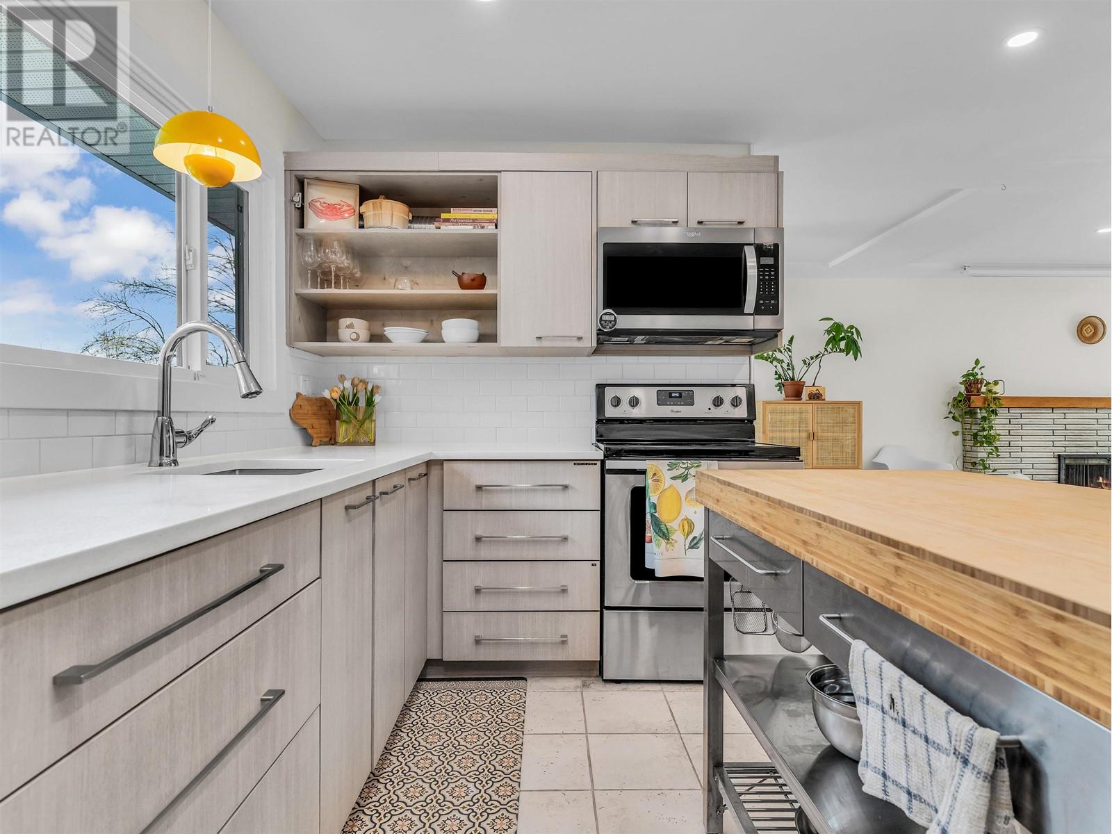 331 Holmes Street, New Westminster, British Columbia  V3L 4X7 - Photo 10 - R3010747