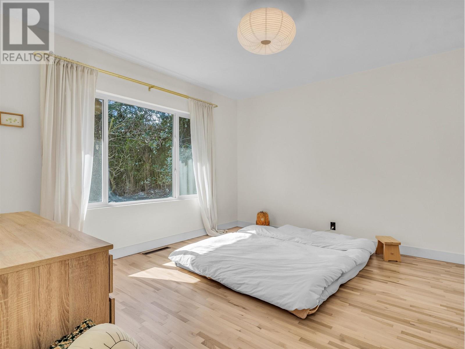 331 Holmes Street, New Westminster, British Columbia  V3L 4X7 - Photo 11 - R3010747