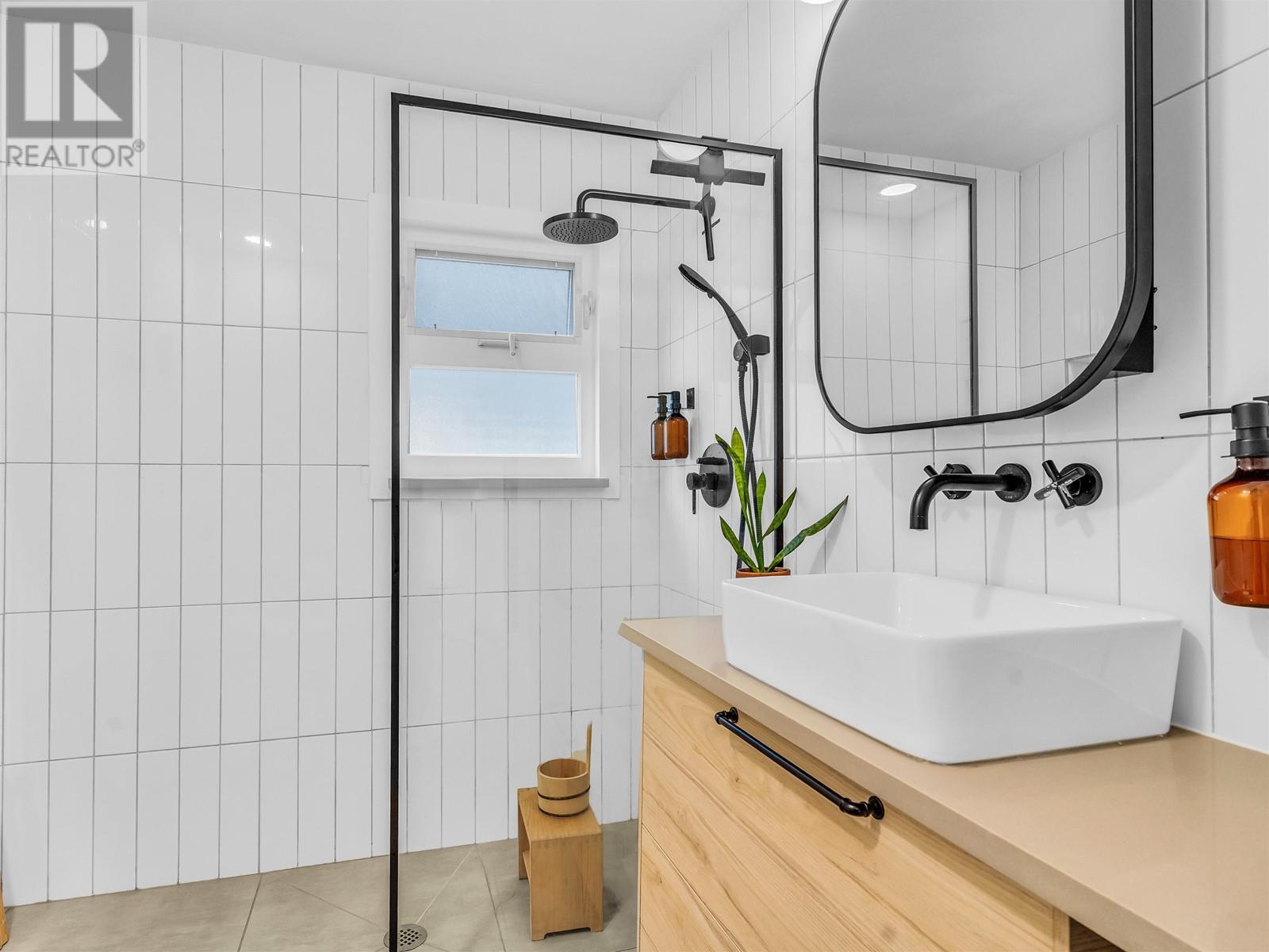 331 Holmes Street, New Westminster, British Columbia  V3L 4X7 - Photo 15 - R3010747