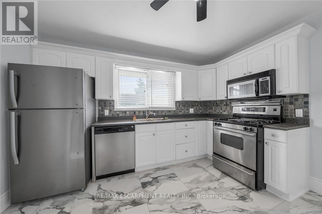 8 Shynal Avenue, Hamilton, Ontario  L8H 6K1 - Photo 9 - X12193109