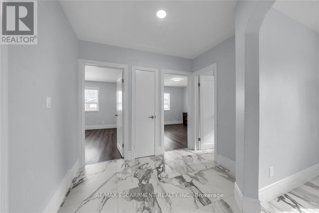 8 Shynal Avenue, Hamilton, Ontario  L8H 6K1 - Photo 15 - X12193109