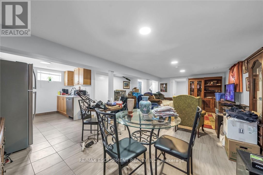 8 Shynal Avenue, Hamilton, Ontario  L8H 6K1 - Photo 35 - X12193109