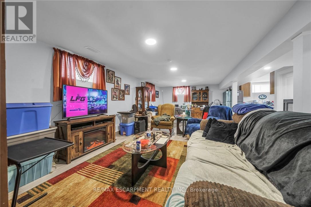 8 Shynal Avenue, Hamilton, Ontario  L8H 6K1 - Photo 33 - X12193109